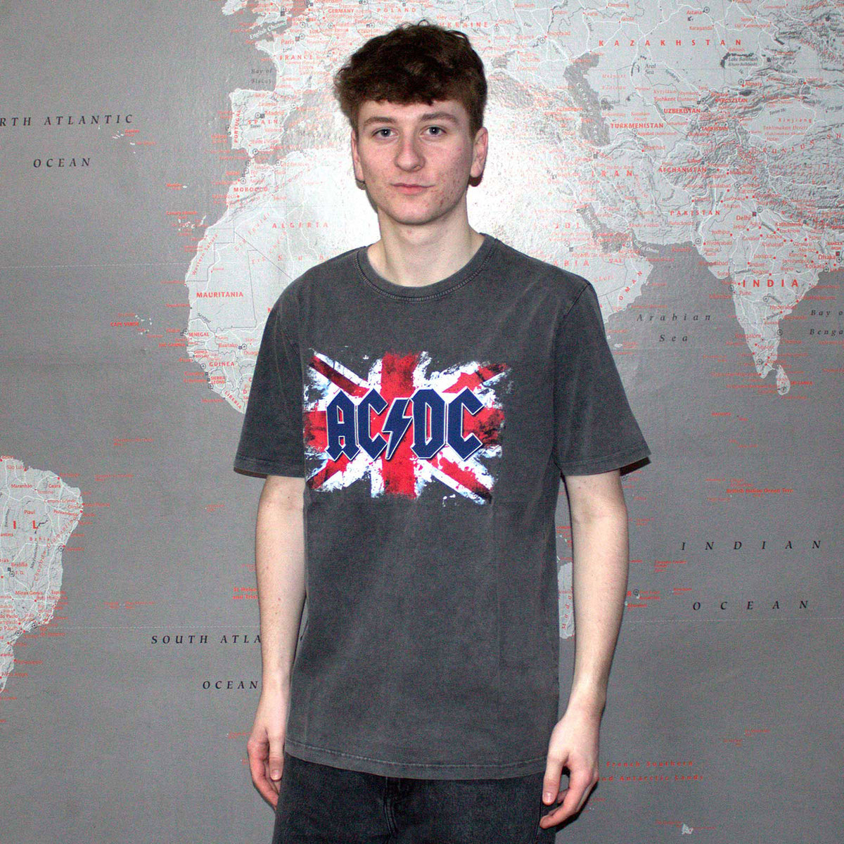 AC/DC Unisex Stone Wash T-Shirt: Flag (Charcoal Grey)
